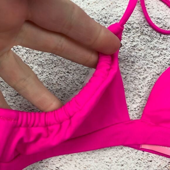 Victoria’s Secret hot pink bikini top - Picture 6 of 6